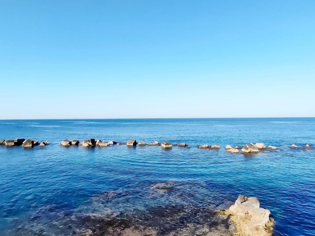Levante Seaview Apartment Syracuse Exterior photo